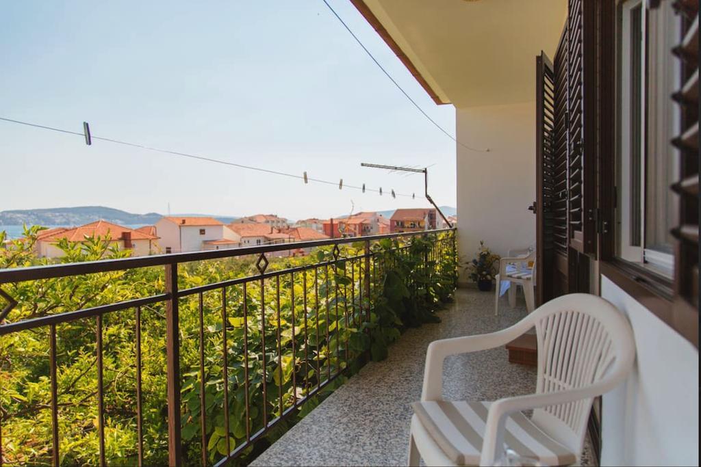 Отель House Mariposa Трогир Экстерьер фото