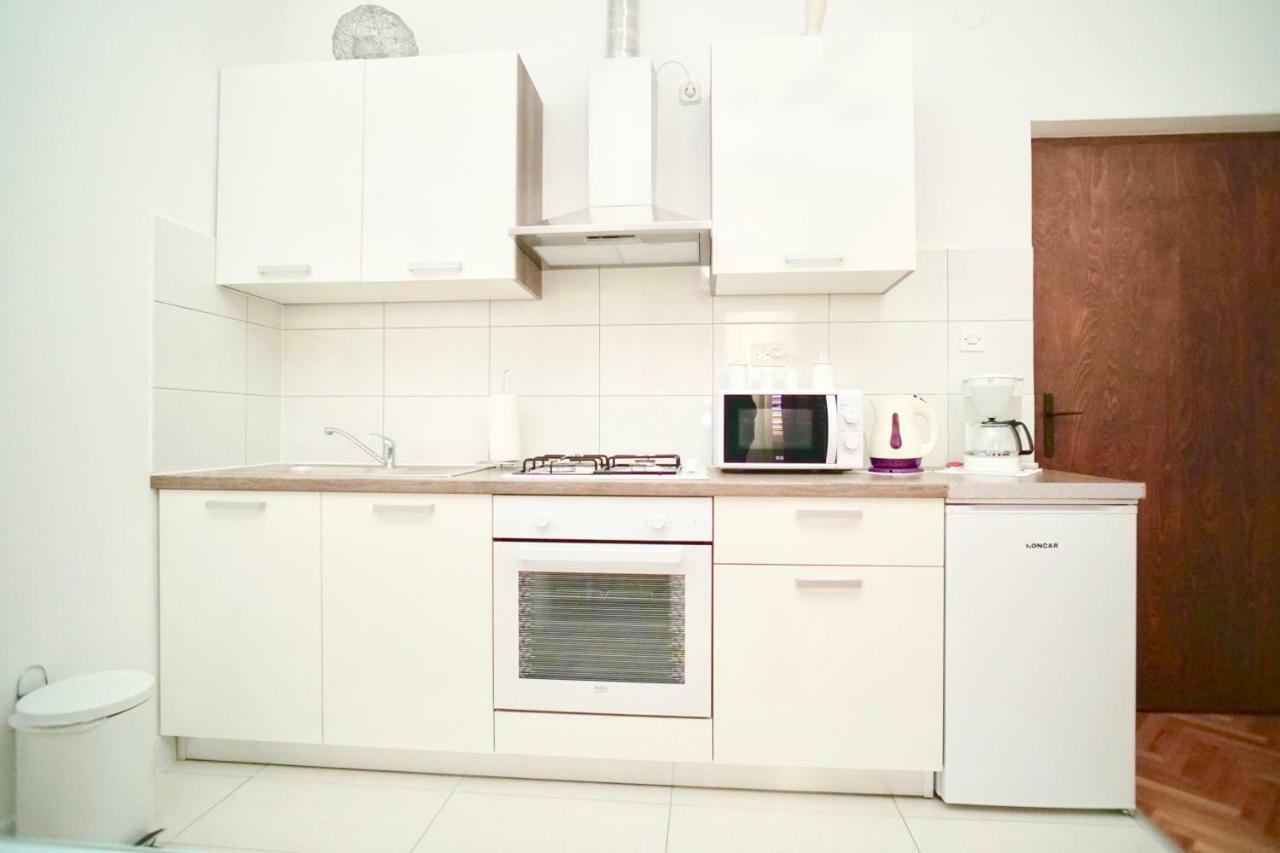 Отель House Mariposa Трогир Экстерьер фото