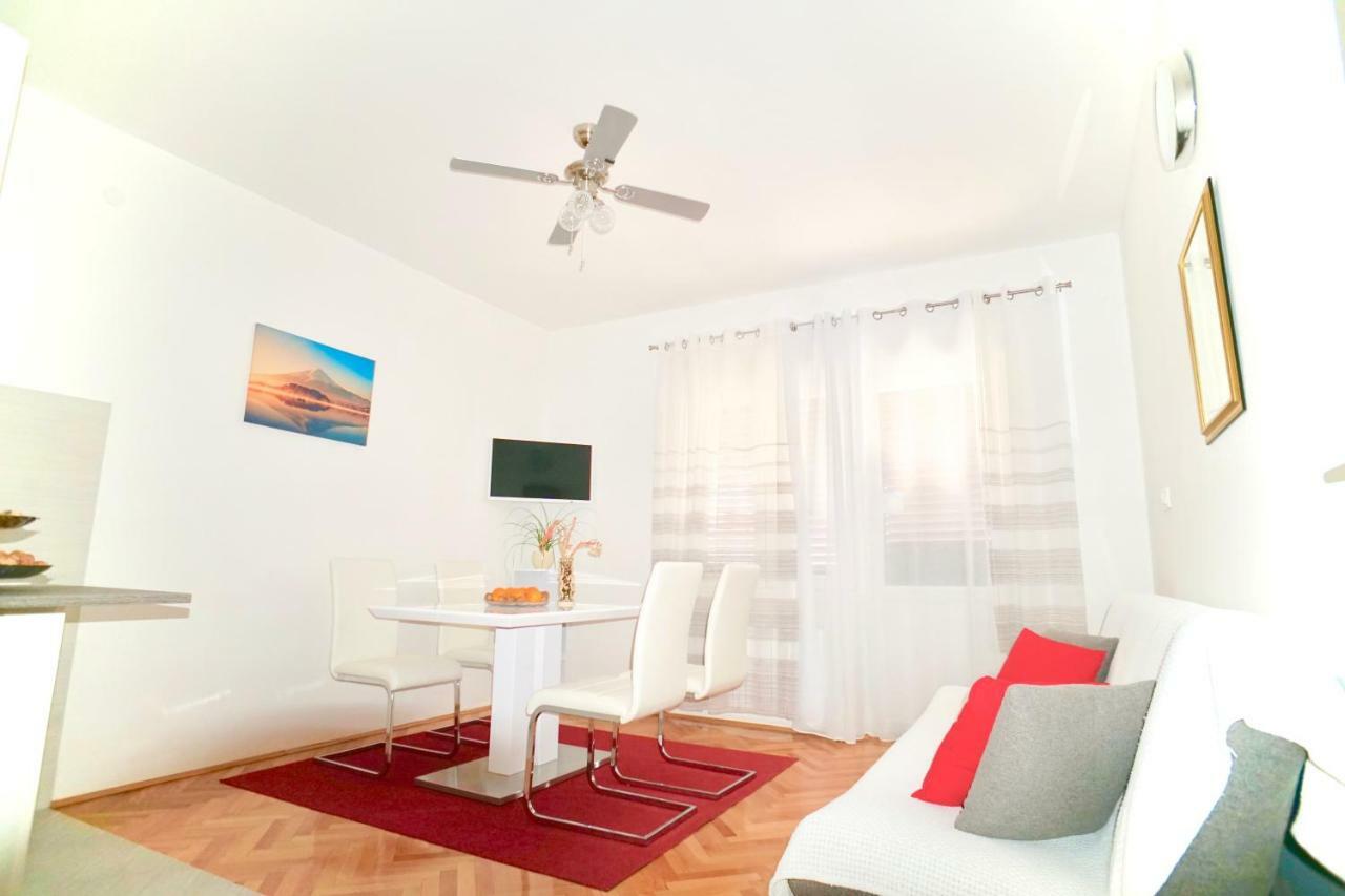 Отель House Mariposa Трогир Экстерьер фото